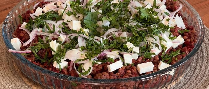 Linsensalat mit roter Bete und Feta Linsensalat mit roter Bete und Feta